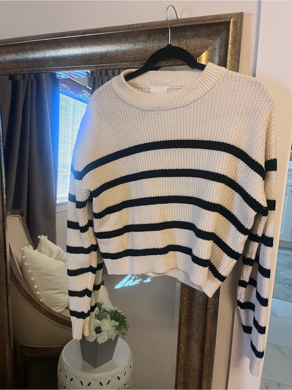 H&M Cropped Cream and Black Striped Knit Sweater